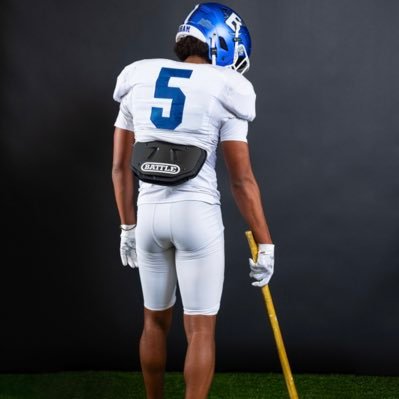 CO 2026| multi sport athlete| basketball 🏀football🏈 track 🏃🏾♂️| strive for greatness| 5 D1 offers | BHS | academics: 3.82 GPA | Utah | 6’0 180 |