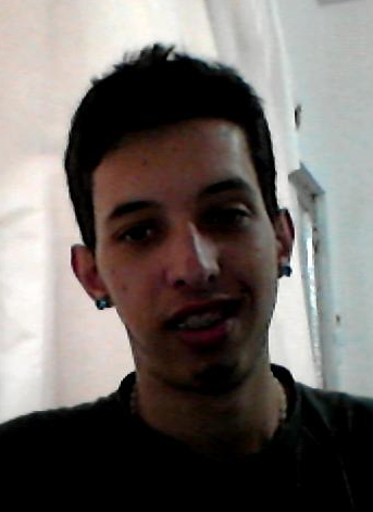 Fã incondicional da melhor banda nacional em atividade! #NxZero10Anos..  Ah, eu tbm sou carioca. Rubro Negro fanático, doente e cego pelo meu time. #bemvindo