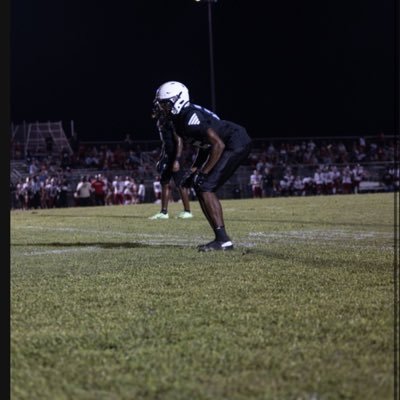 elijahparkes2's profile picture. Elijah Parkes COF 2026 db/wr track athlete 10.6 100/ 21.7 200 🏈🏟️🏃🏽💨 :⏰ 5,11. 160 321-429-5476 HHS