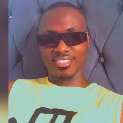 DaKingzMan's profile picture. Frontend Developer {In a toxic relationship with javaScript } #Man Utd #Kindly follow back....Thanks