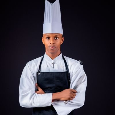 🇷🇼RWANDAN CHEF 🇷🇼 🥗Food is my love language ❤️ 💫Inspiring you to get creative in the kitchen 🍽️ 😋Taste is the key to our success.🍲 🧑🍳 at⭐⭐⭐⭐ Hotel