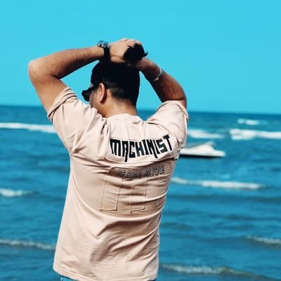 _hamitt_'s profile picture. قلیل المنشن.علاقه ی وافر به گربه سانان
