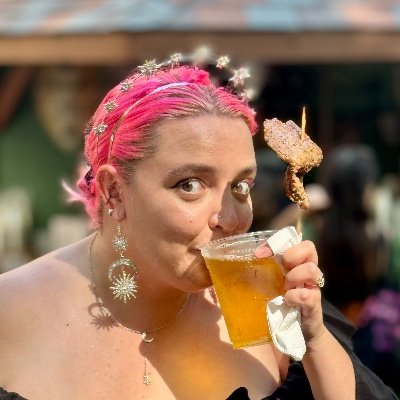 knittastrophy's profile picture. 27 |  ♋☀️ | ♑🌕 | she/her | reporting live from hell