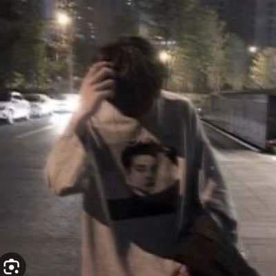 私たちは友達になり、一緒にデートや会話を楽しむことができます。一緒に買い物をして、親密なカップルの楽しさを味わう,LINEで私を追加してくださ