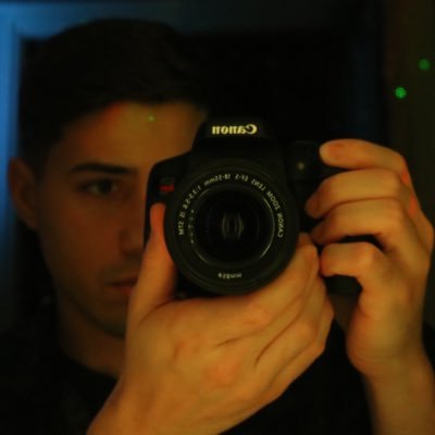 Seflehit's profile picture. GOD 🙌🏼 FAMILY 🥳 ART 🎭 TRUTH 💯 LOVE ❤️‍🔥 PHILOSOPHY 🤔 CATS 😻 GYM 💪🏼 FOOD 🥘 MINIMALISM 🐿️