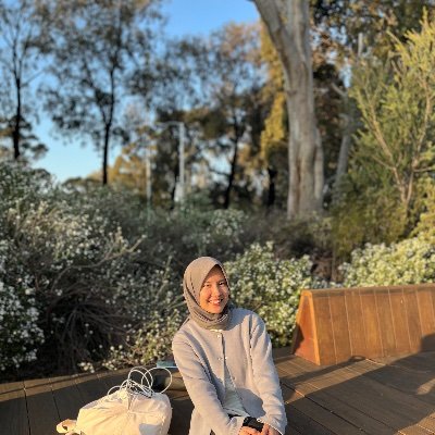 Fauziahziii's profile picture. 