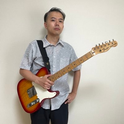 ギター、ウクレレ、沖縄三線のプレイヤー/音楽講師/演奏活動のほかに、楽しく音楽をやるために役に立つこともツイートします^_^