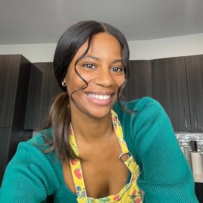 a lil bit of this, a lil bit of that 🍷 in my winemaking era | vegan recipes 📧 hello@veganhippiesol.com | *all views are my own* (she/queen)