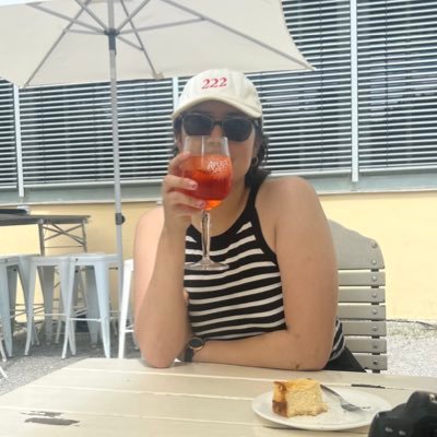 Gabygarza19's profile picture. Messy in the mornings. I was not born to drown.