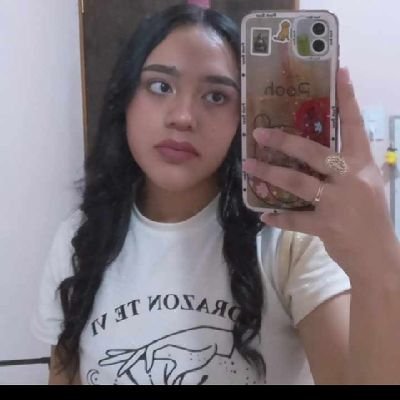Evana_NavaNava's profile picture. Me gustan el cine, los chilaquiles y dormir.