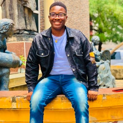 Nursing Student| Writer| Bibliophile| Countertenor| I sell cheap data plans here: https://t.co/wGnuu2sg7H