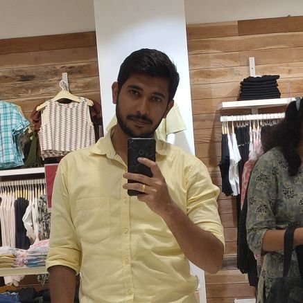 आपल्या आवडीशी मन जुळलं की दिखाव्याच्या दुनियेशी देणं घेणं उरत नाही 😊