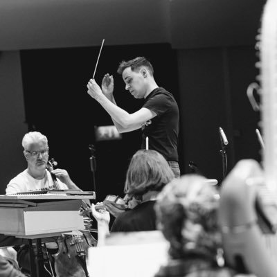 Irish conductor. 🎶🎹 “Kinsella is a meticulous collaborator” — BBC Music Magazine 💿 CDs on @ChampsHill & @GramolaKlassik