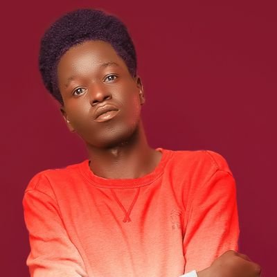 Innocent ❣️
Loving ❣️
Respectful🥰
Real man champion 💪
Number one Dj