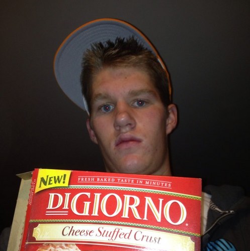 farr82's profile picture. 