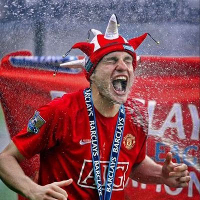 UTDAmadeo's profile picture. Football fanatic with a heart split between Manchester United & Real Madrid ❤️⚽. Dreaming of a transfer window where I sign myself