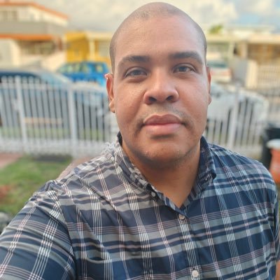 juanayalapr's profile picture. Cuando quieras contemplar que es de cisne tu figura, mírate en el agua pura de la fuente de tu hogar.