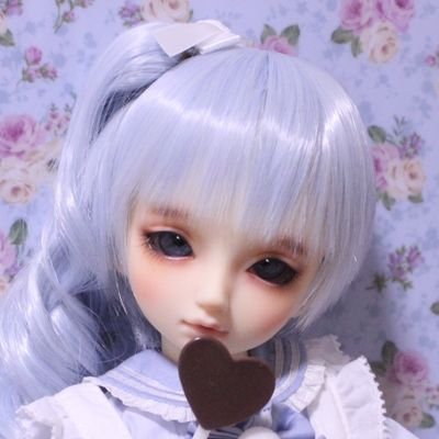 ボークスさん、myoudollさん、chicabiさんのドール達と暮らしています。国境問わずドール好きさんと繋がりたいです。