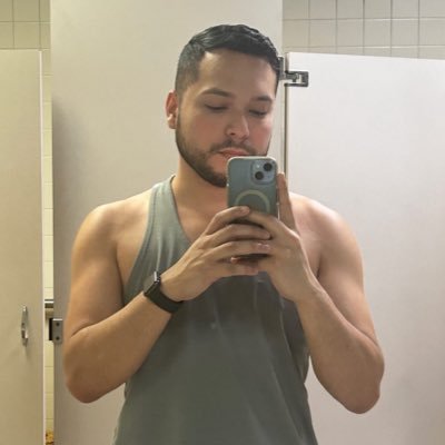 sammy_mooore's profile picture. I can’t complain but sometimes I do