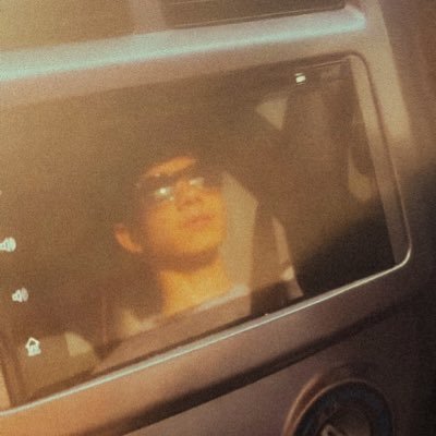 ohmydiby's profile picture. Tom said ufos are real