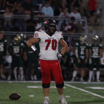 6’2/ 275/CO2026/offensive guard/grand blanc high school/jackwalkerclassof20226@gmail.com