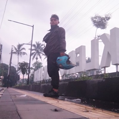 fradiansah94's profile picture. 