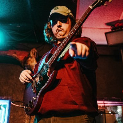 guitar for @khamsinband // bass for @versortn // owner and operator of Pillow Fort Studio