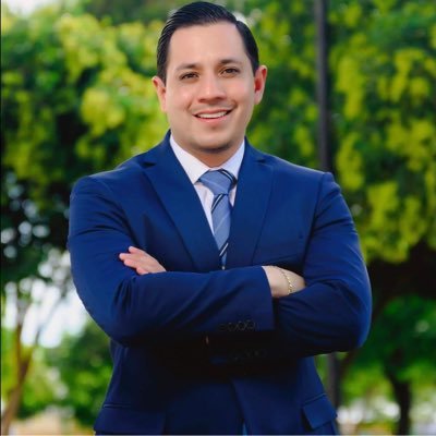 LAE, Comerciante, Secretario de Elecciones PAN Durango y Regidor en Guadalupe Victoria, Dgo. Trabajo y Disciplina.