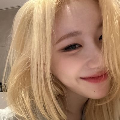 helena966124's profile picture. biromantic asexual | 21 yo | TR/EN/FR