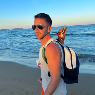 Fully paid-up card-carrying member of the Gay Club since 1996, making @theultimatejcb's dreams come true since 1999...