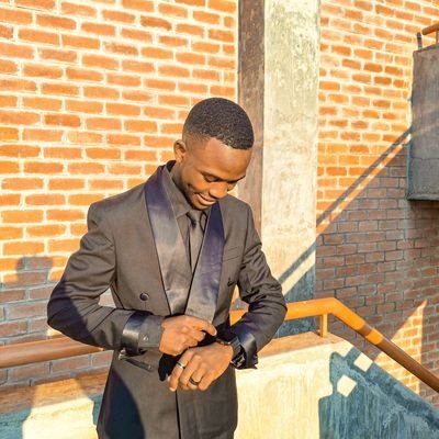 01Decentguy's profile picture. living a decentlife