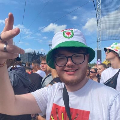 22 | Valleys Boy | Seen on your 📺📻 | Leader of the People’s Republic of Cefn Hengoed