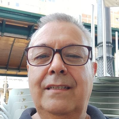 Elige un trabajo que te guste y no tendrás que trabajar ni un día de tu vida
-Confucio- .
El único objetivo es ser y hacer feliz a toda mi gente.
Todólogo.