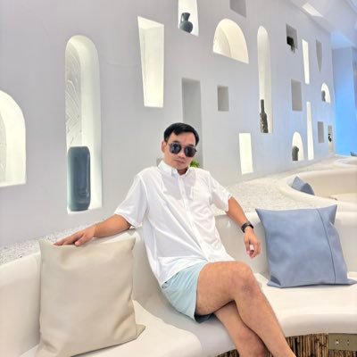 meeer_31's profile picture. I never dream to be like you