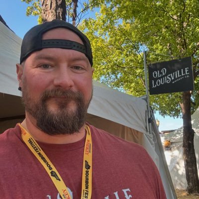 Drinking, collecting, and sharing the best whiskey around. Cheers 🥃