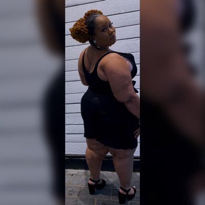 (D)MV ☀️ ♍️ 🌙 ♑️ 💫 ♎️ 🇩🇴🇪🇬 9/14♍️ Mother of 1👧🏾 Snap: @xvirgonvixenx 🎥IG: @x_virgovixen_x Business Page @VixensToyShop