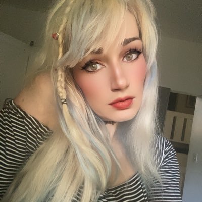If you wanna have some naughty fun with thru msging or caming, then come find me online at- ‘https://t.co/ICzQXxJbmz’ &search me under my name ‘Harley Fox’😘