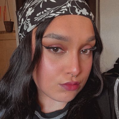 27 | animal lover | mom to C #BLM girls and the gays 🌈
