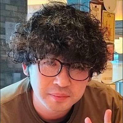 財務┃再生┃事業計画┃資金調達
調達支援実績500億超。
CFO/FAS業務と計画策定/実行。
言語:英語/ドイツ語
葛飾区出身在住で葛飾愛強め。
趣味:ギターと料理と読書とサッカー
海外駐在約3年
座右の銘:人事を尽くして天命を待つ
勝って兜の緒を締めよ