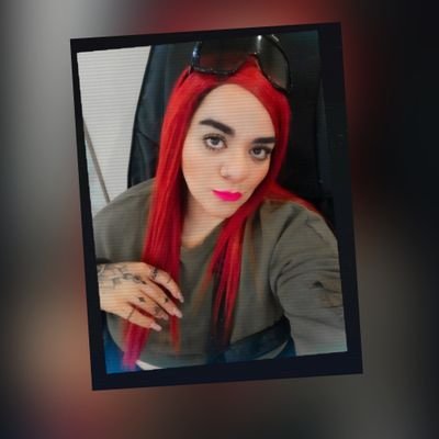 Nickie_lopval's profile picture. 