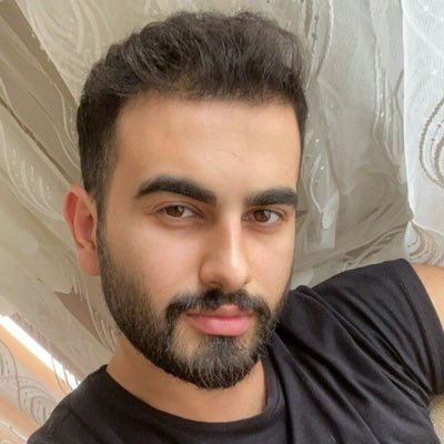 لاتشكي همومك للبشر ف هناك رب يقول(أدعوني أستجبلكم)