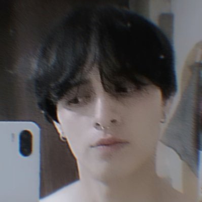 Hi, soy Yuf, también me conocen como Jufe, y soy un chico normal, gamer, gymrat y otaku
(Pronto todo acabará)