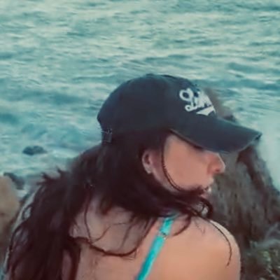 Director. Screenwriter. Film/TV. World Traveler. Amateur Loch Ness Monster Hunter. Classics nerd. Formerly @urichmond @MATVGlasgow @NYUTischSchool @UCLA_TFT