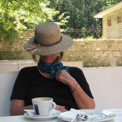 World citizen. Third culture kid . #MECFS since 2015, but brain is still working well. #teamhabeck #Grünwählen Auch: hakerle@bsky.social