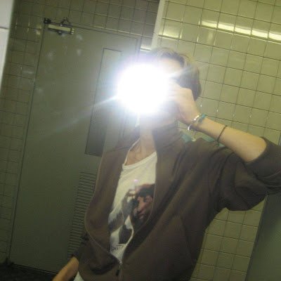 wen_munjunhui's profile picture. me and u (isinya ngeluh doang)