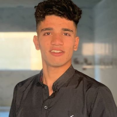 Qosai.Z.F.Alkomboz
20 years
Palestinian Gazan
I study astrophysics at Al-Azhar University.