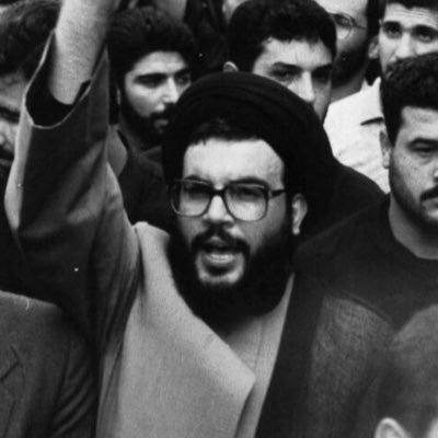 Marxist-Leninist ☭ pan-arabist | marxist feminism | free palestine.| literature enjoyer. الوطن او الموت