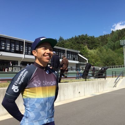 興味のあるお兄さんにいいねしてます♡　恋愛相手受け付け中❤　一旦メッセで待ってるよ