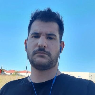 soy un fracaso, pero me gusta ariana grande y halsey
