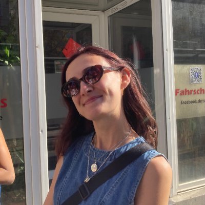 Hamilton Junior Research Fellow in French @QueensCollegeOx | previously @TheLSECourse, @KingsCollegeLon + @LAHP_DTP